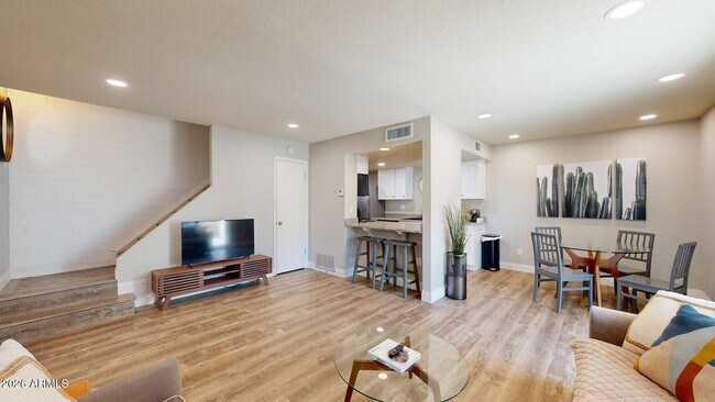 Foto del edificio - 4216 N 81st St