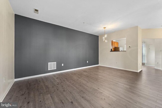 Foto del edificio - 16600 Eldbridge Ln