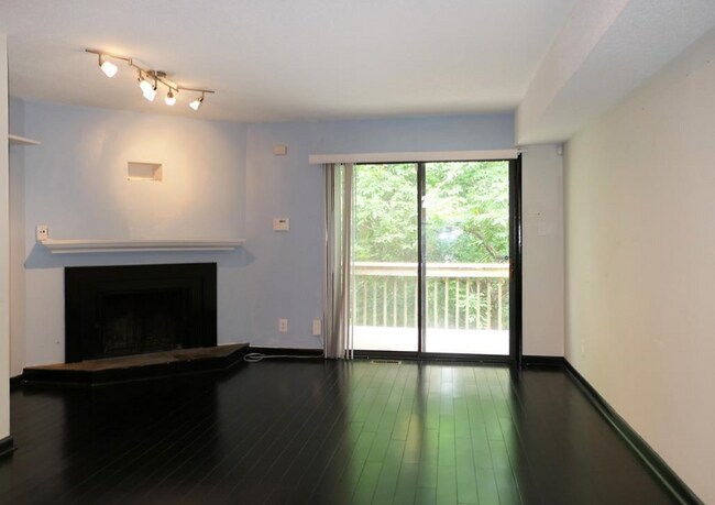 Foto del edificio - 140 Beechwood Dr