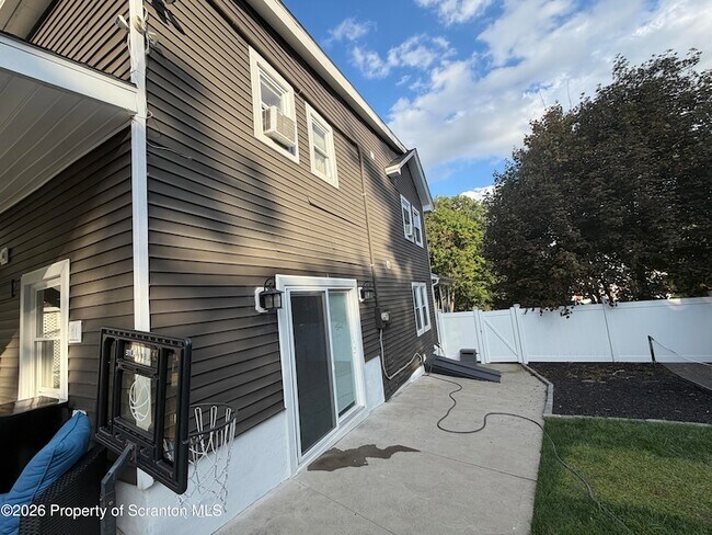 Foto del edificio - 513 N Garfield Ave