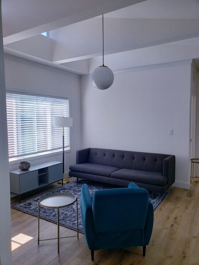 Sala de estar - 1406 Blake St