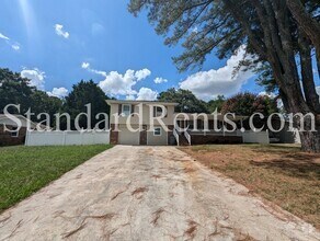 Building Photo - 2591 Kings Cir NW