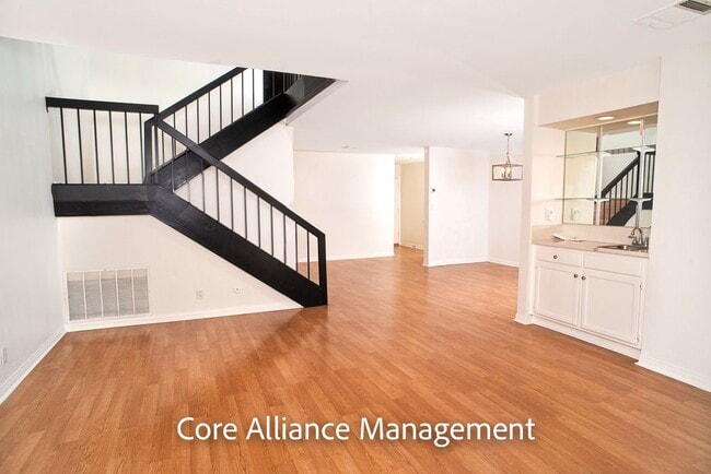 Building Photo - 18200 Andrea Cir S
