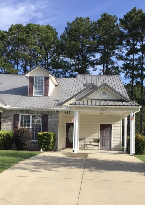 Main entrance/carport - 443 Colonial Trace Dr