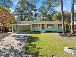 Building Photo - 1467 Thompson Pl