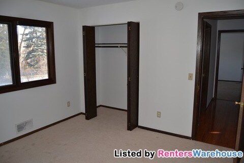 Foto del edificio - 3400 E 112th St