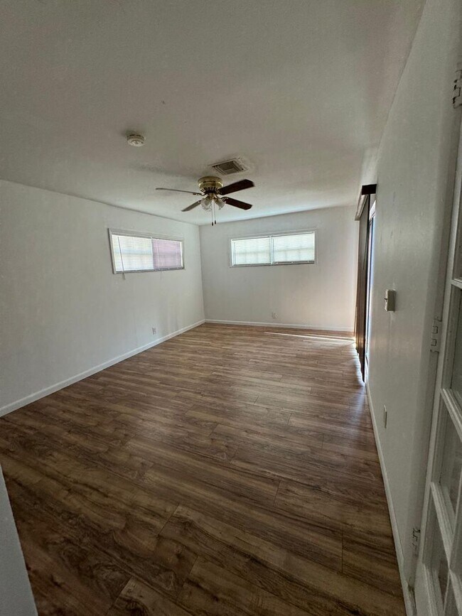 Foto del edificio - Spacious 4BR Home | Private Yard | Great L...