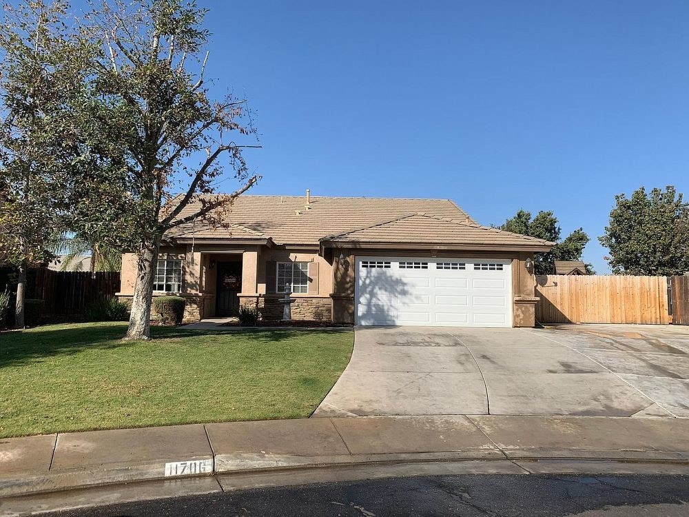 Lovely Home House Rental in Bakersfield, CA