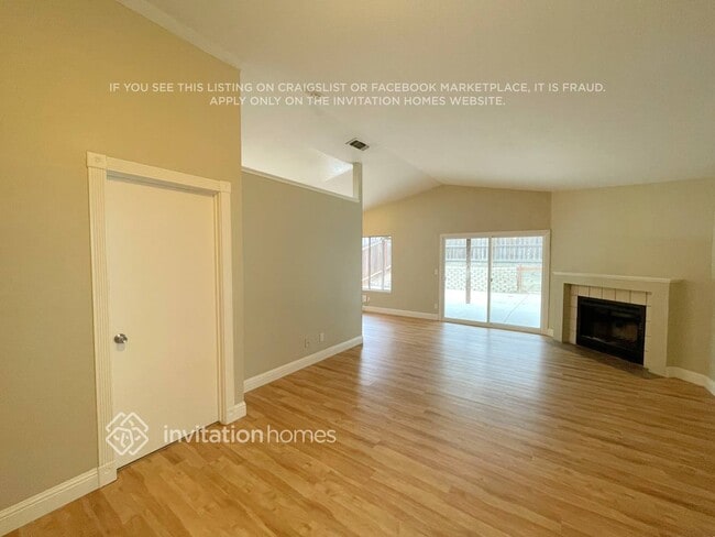 Foto del edificio - 160 Hawthorne Dr