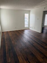 Building Photo - 2021 Austin Ave