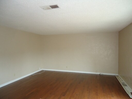Building Photo - 251 Magill St