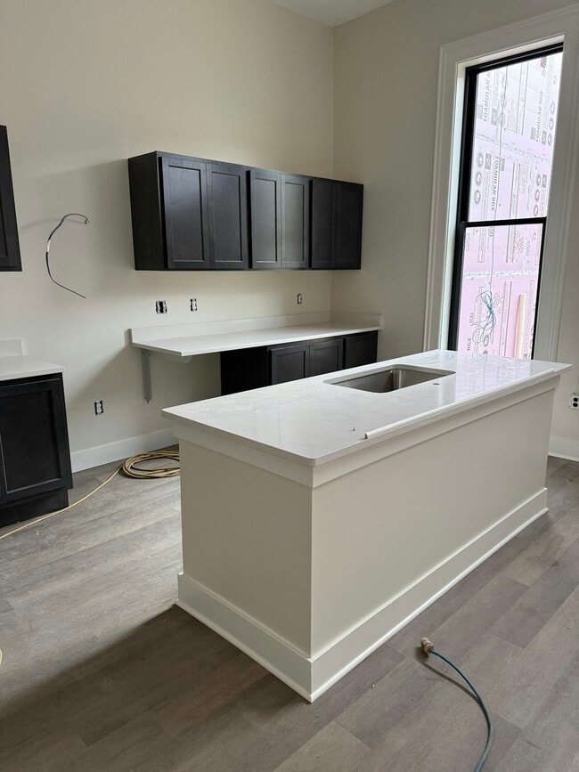 Building Photo - 106 E Erie St