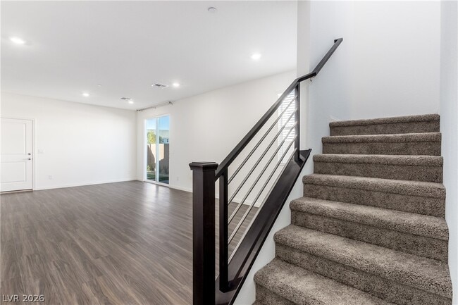 Building Photo - 2685 Abrantes Pl