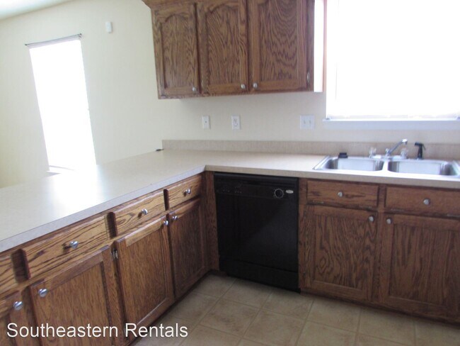 Building Photo - 3 br, 2 bath House - 2850 Imperial Way