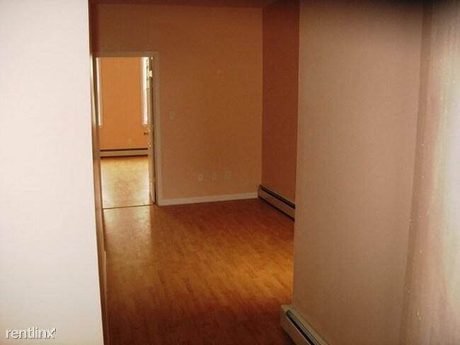 Building Photo - 2 br, 1 bath  - 713 10th St