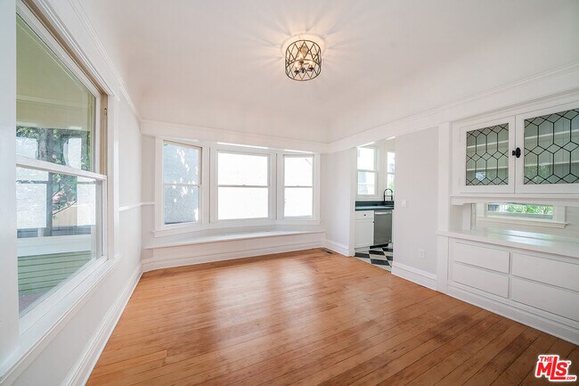 Foto del edificio - 125 S Ave 52