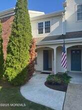 Building Photo - 320 Tulip Ln