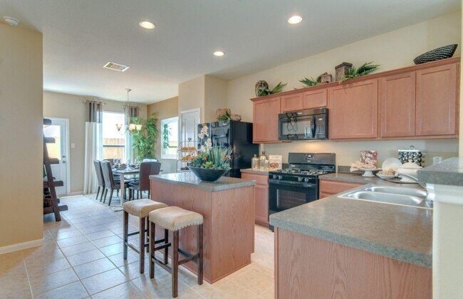 Building Photo - 4146 Lily Glade Ln