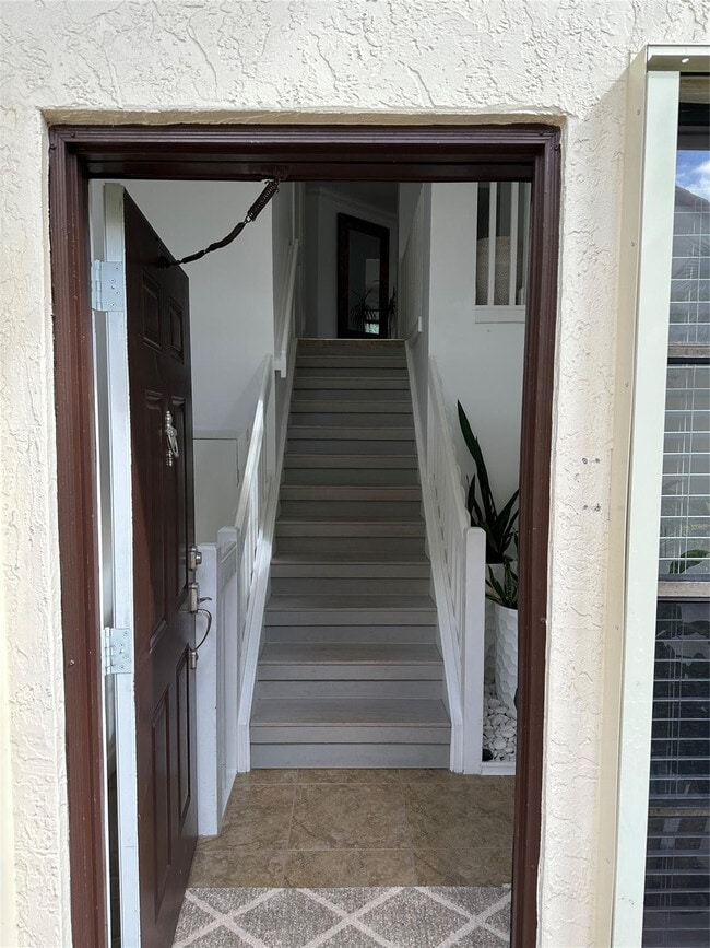 Building Photo - 3024 Lucerne Park Dr