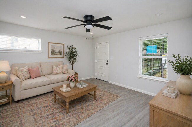 Foto del edificio - 1107 Shasta Ave W