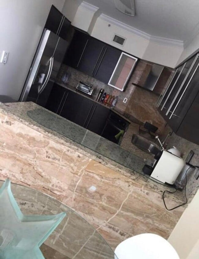 Foto del edificio - 3370 Hidden Bay Dr