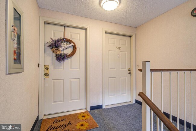 Building Photo - 7755 Inversham Dr