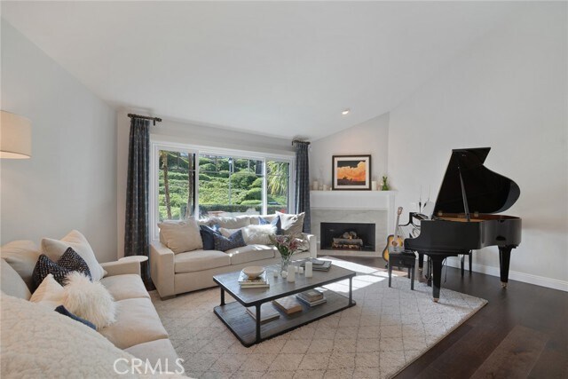 Building Photo - 30922 Colonial Pl