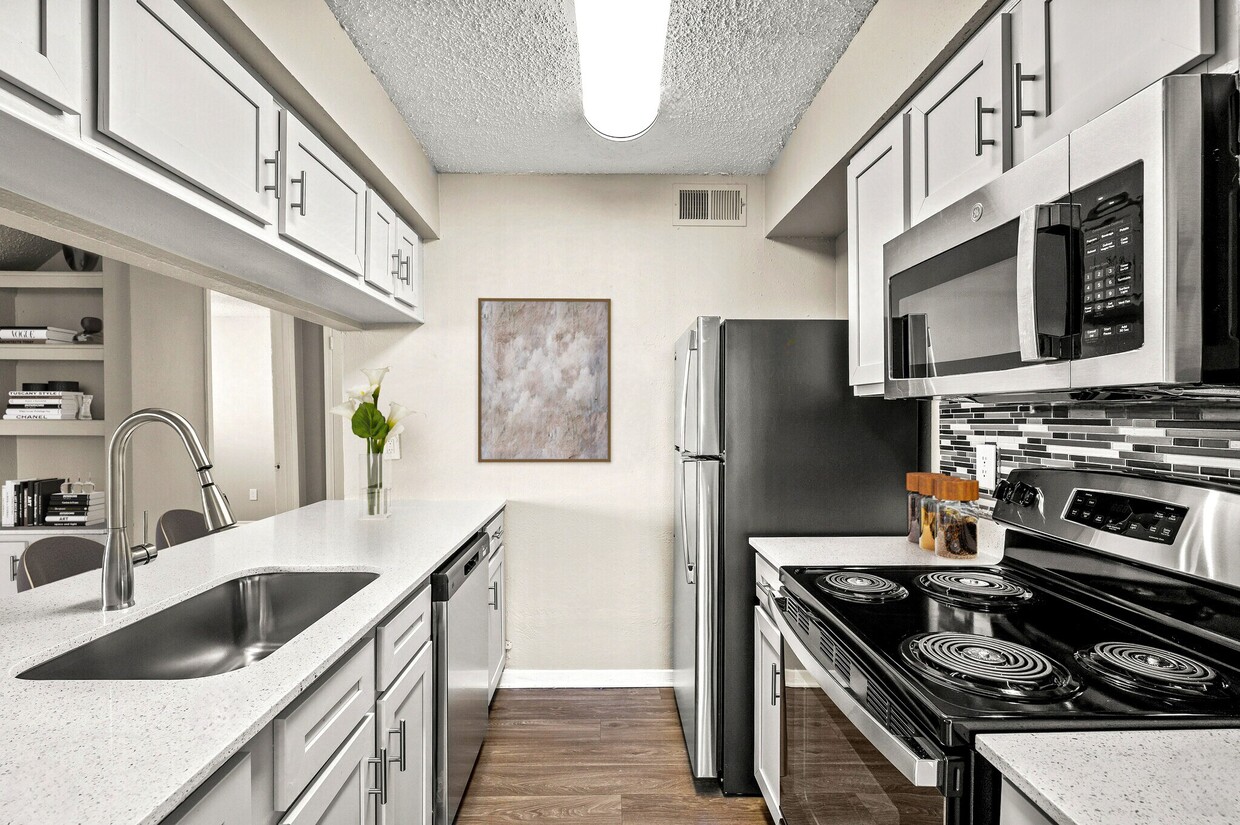 Stassney at SoCo Rentals in Austin at 1800 E Stassney Ln Austin, TX