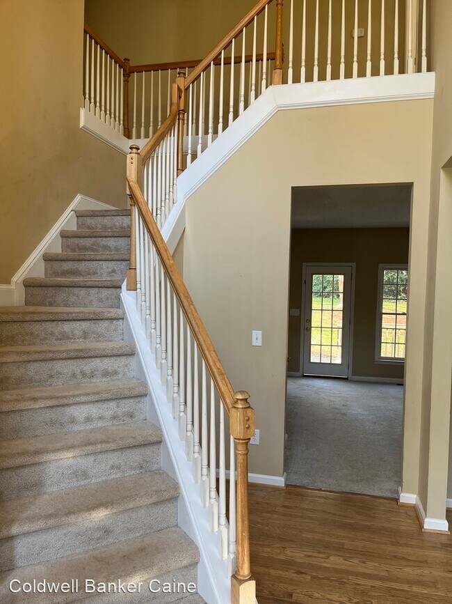 Building Photo - 4 br, 2.5 bath House - 18 Summer Glen Drive