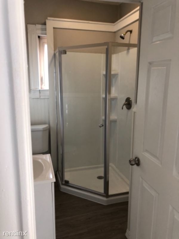 Building Photo - 3 br, 1 bath Apartment - 489 High St 3 Unit 3