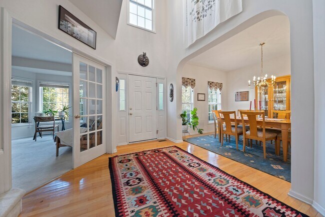 Building Photo - Gorgeous Home in Windsor Park Chapel Hill!