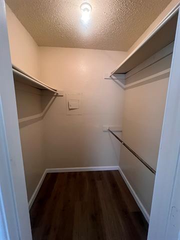 Foto del edificio - 6050 Melody Ln