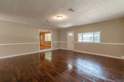 Foto del edificio - 3349 Northmoor Ave