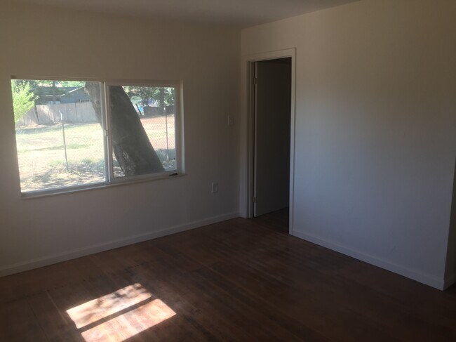 Dormitorio principal - 4830 Virginia Ave