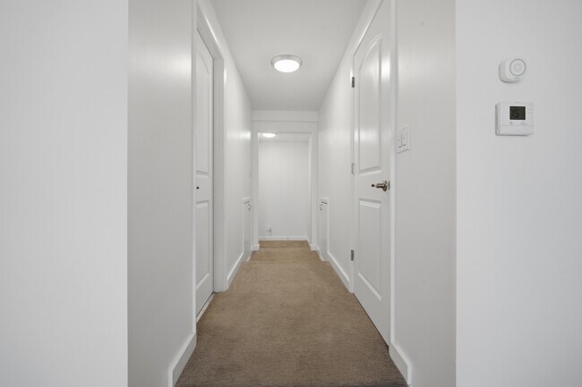 Foto del edificio - 7314 N Crawford Ave