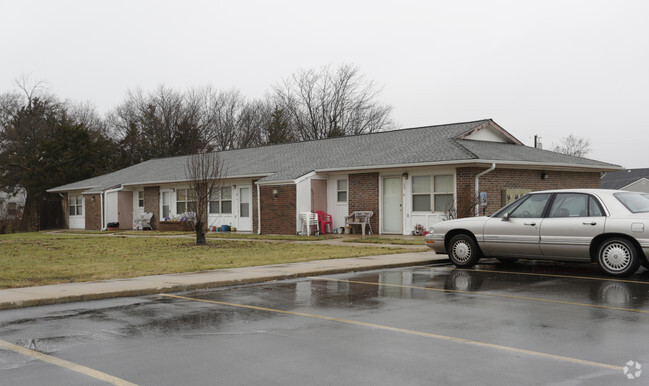 Building Photo - Gardner Estates