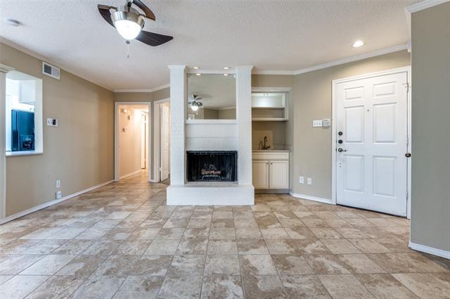Building Photo - 16301 Ledgemont Ln