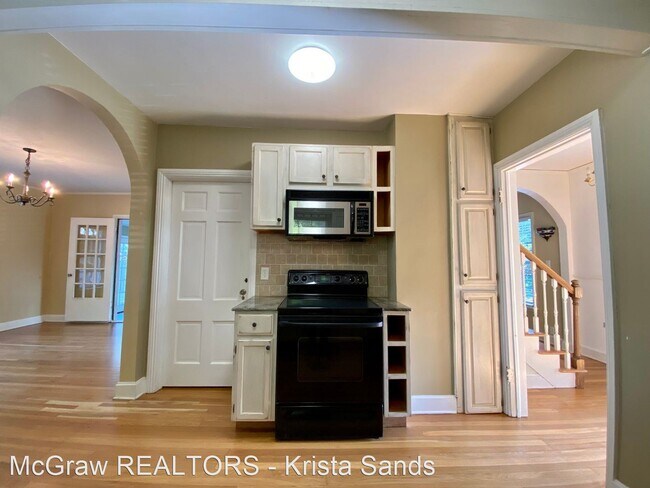 Building Photo - 3 br, 1.5 bath House - 2539 S. Cincinnati ...