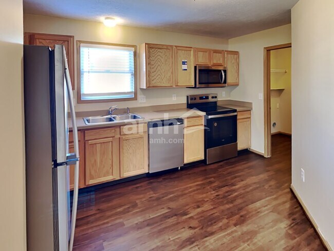 Building Photo - 2151 Staghorn Way