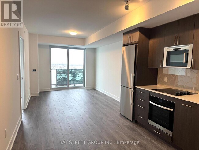 Photo du bâtiment - 2545 Simcoe St N