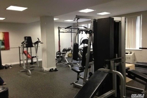 Building Photo - 143-20 Hoover Ave