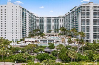 Building Photo - 2301 Collins Ave