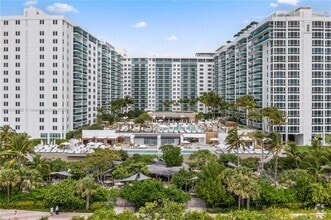 Building Photo - 2301 Collins Ave