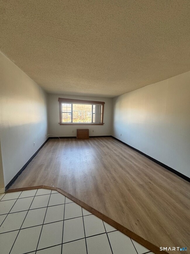 Building Photo - 45 Stevens St