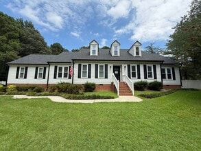Building Photo - 11900 Pembridge Ln