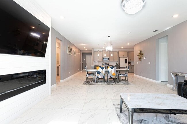 Building Photo - 3509 Bauer Rd