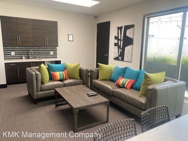 Building Photo - 2 br, 2 bath Apartment - 11811 Culver Blvd...