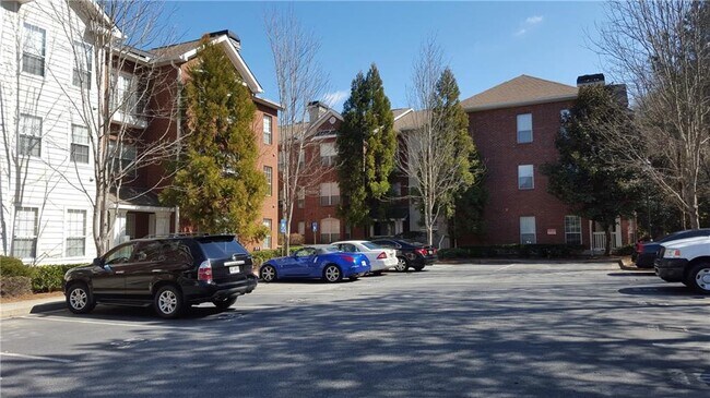 Foto del edificio - 5641 Roswell Rd