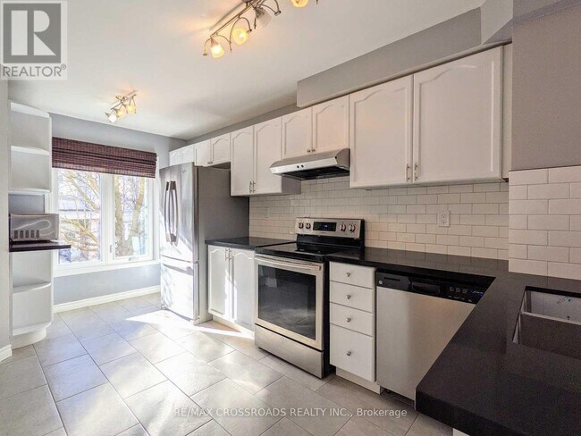 Photo du bâtiment - 1173 Craven Rd