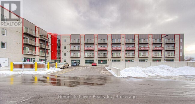 Photo du bâtiment - 301-301 Westmount Rd W
